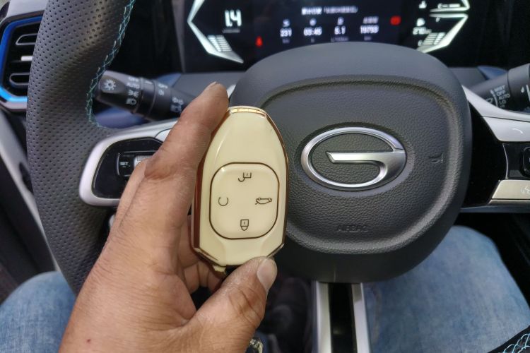 广汽传祺 传祺GS3 2023款 影速 270T 劲享版中控内饰11