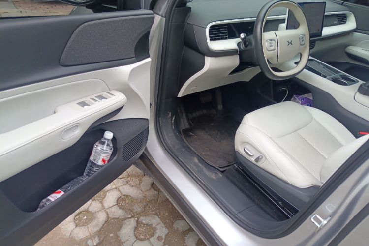 小鹏G6 2023款 580 长续航 Pro中控内饰7003