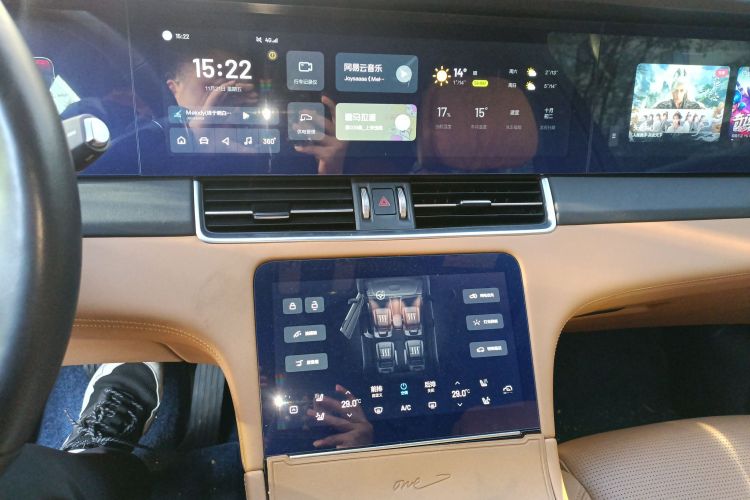 理想汽车 理想ONE 2021款 增程6座版中控内饰16