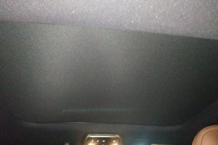 奔驰E级新能源 2024款 E 350 e L 插电式混合动力轿车中控内饰22