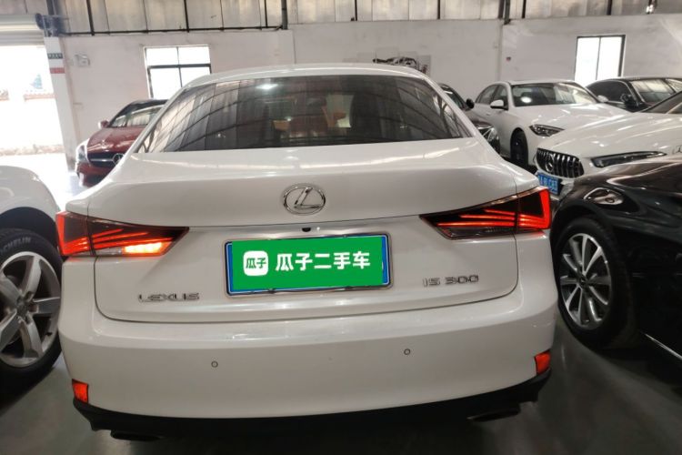 雷克萨斯IS 2017款 300 锋尚版车身外观6004