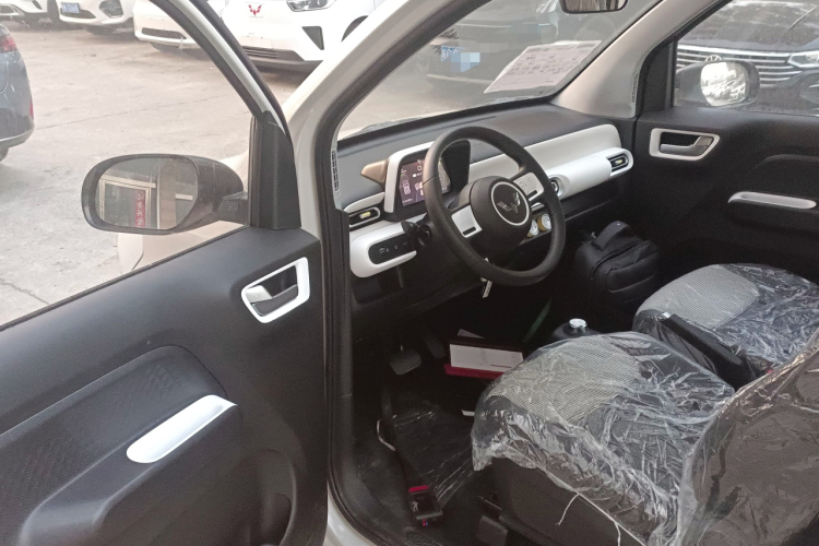 五菱汽车 宏光MINIEV 2024款 第三代 215km 青春版中控内饰20