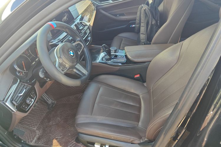 宝马5系 2018款 525Li M运动套装中控内饰19