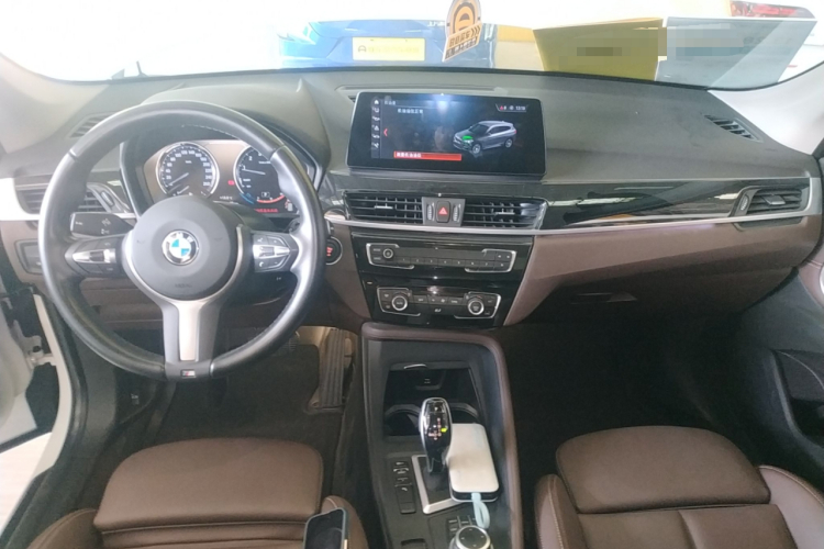 宝马X1 2022款 sDrive25Li 领先型中控内饰7002