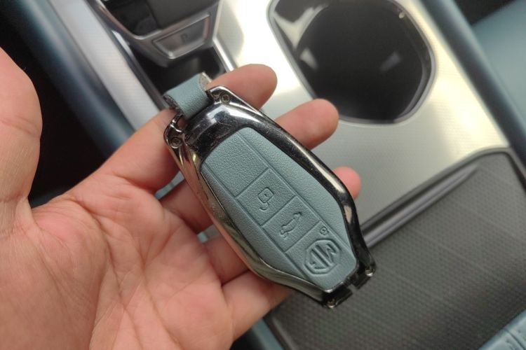 名爵 MG7 2023款 2.0T 自动猎美尊享版中控内饰7001