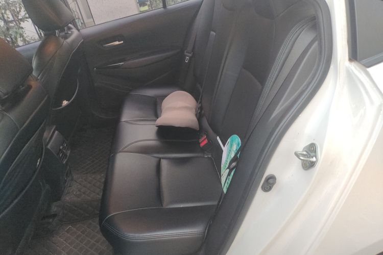 丰田 雷凌 2022款 双擎 1.8H E-CVT领先版中控内饰21