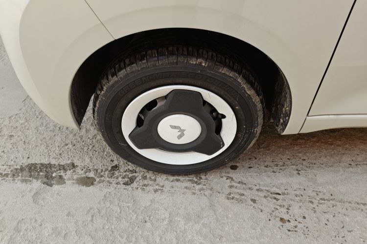 五菱汽车 宏光MINIEV 2024款 第三代 215km 青春版车身外观6007