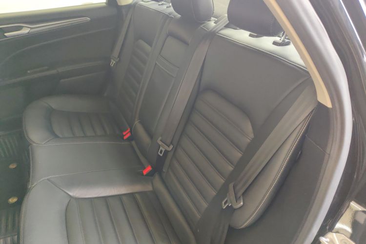 福特 蒙迪欧 2017款 EcoBoost 180 时尚型中控内饰21