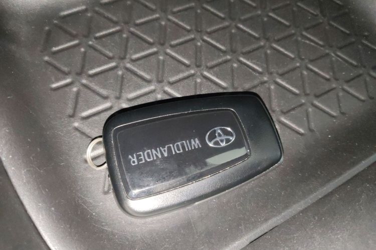 丰田 威兰达 2022款 2.0L CVT四驱豪华PLUS版中控内饰11