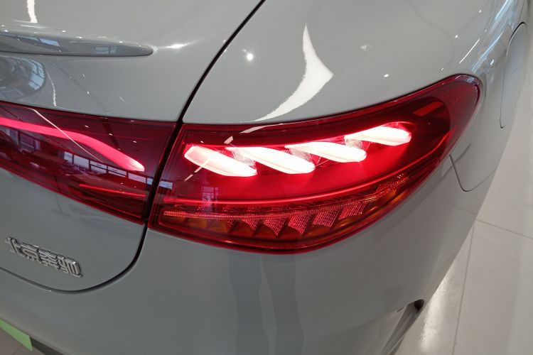 奔驰EQE 2022款 350 先型特别版车身外观6006