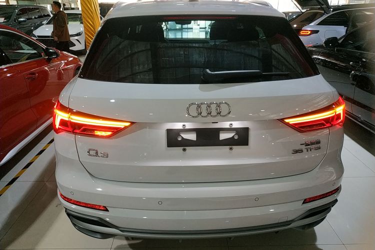 奥迪Q3 2023款 35 TFSI 时尚动感型（1.5T）车身外观6004