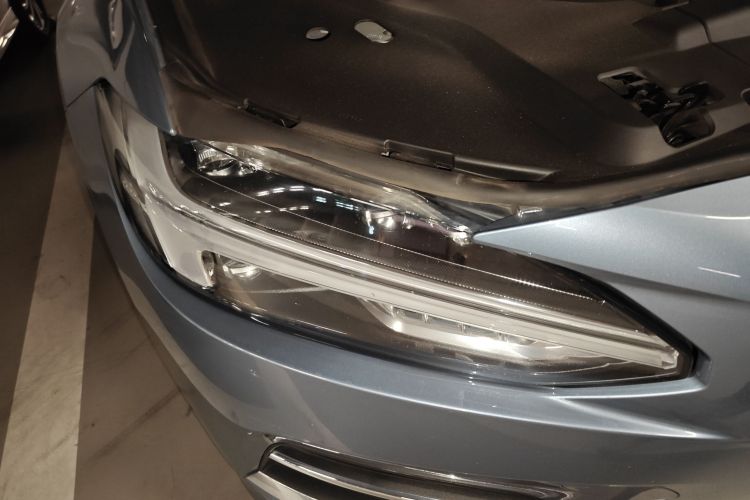 沃尔沃S90 2020款 改款 T5 智逸豪华版车身外观8