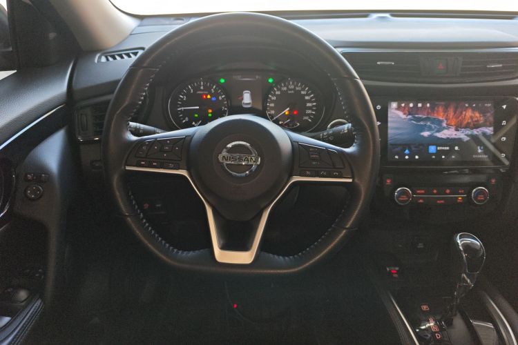 日产 奇骏 2022款 2.0L 两驱智联舒享版中控内饰13