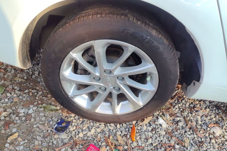 吉利汽车 帝豪 2021款 UP 1.5L CVT向上版车身外观6003