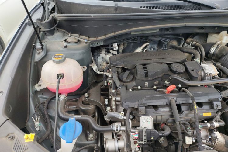 现代 2023款 途胜L 1.5T 自动两驱DLX豪华版机舱底盘25