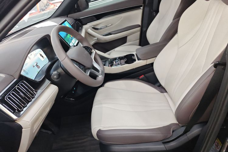 比亚迪 宋PLUS新能源 2025款 DM-i 112KM 尊荣型局部细节19