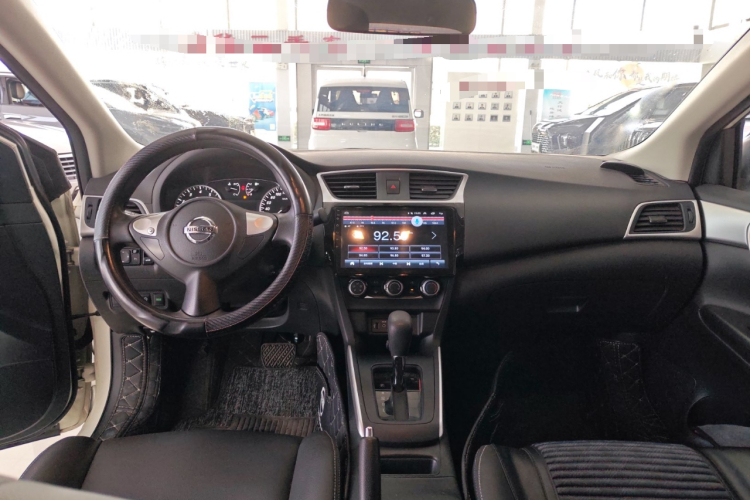 日产 轩逸 2021款 经典 1.6XE CVT舒适版中控内饰7002