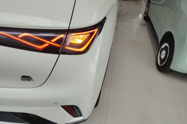 比亚迪 海豚 2023款 420km 时尚版车身外观6006