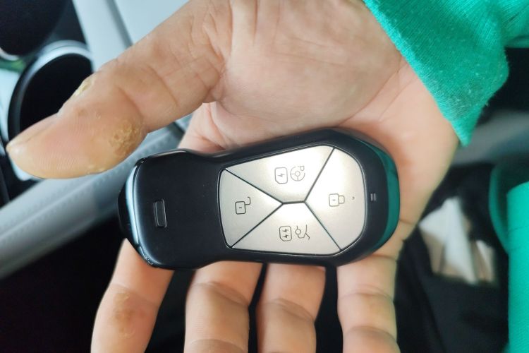 小鹏P7 2024款 P7i 702 Max 鹏翼版中控内饰7001