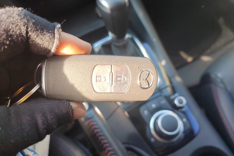 马自达3 昂克赛拉 2016款 两厢 2.0L 自动旗舰型中控内饰11