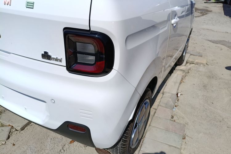 吉利银河 2023款 熊猫mini 200km 耐力熊车身外观9