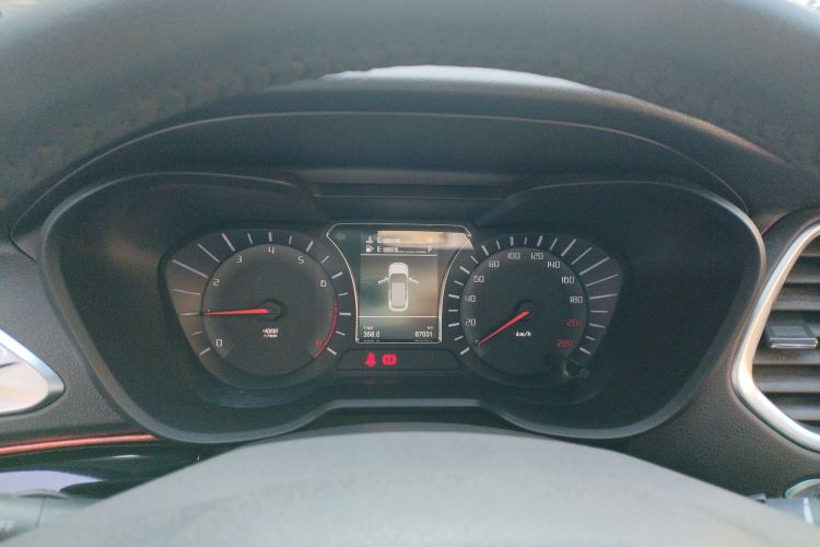 广汽传祺 传祺GS4 2016款 235T 手动豪华版中控内饰14