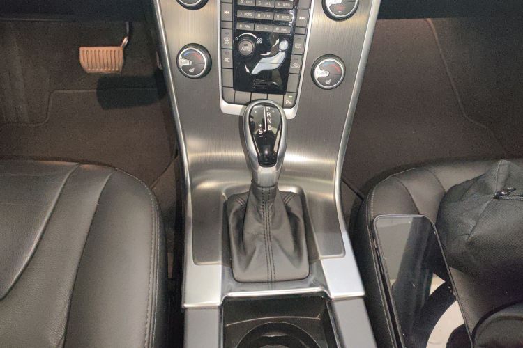 沃尔沃XC60(进口) 2014款 T5 智逸版中控内饰18