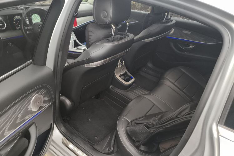 奔驰E级 2021款 改款 E 300 L 运动时尚型中控内饰7004