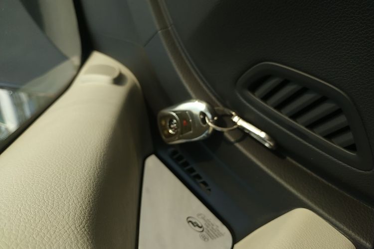 别克GL8 2023款 陆上公务舱 舒适型中控内饰7001