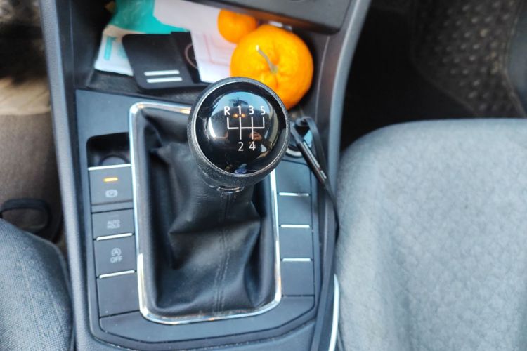 大众 宝来 2023款 200TSI 手动畅行版中控内饰18