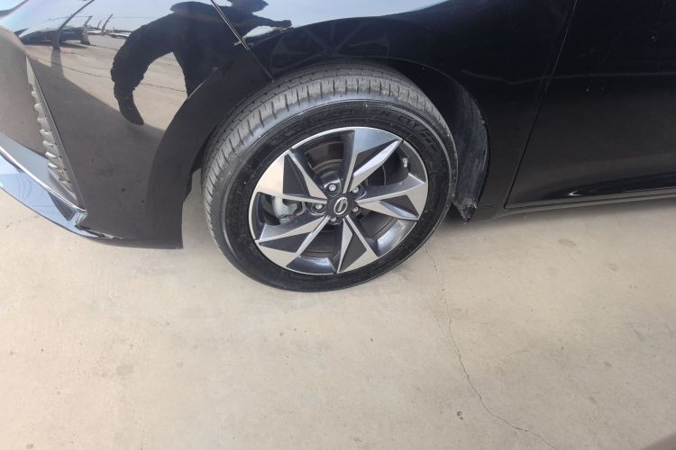 广汽传祺 传祺M6 2021款 PRO 270T DCT豪华版车身外观35