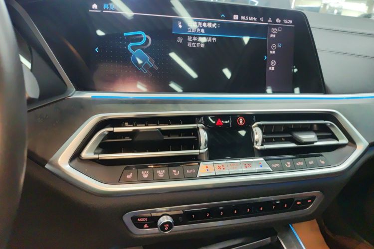 宝马X5新能源(进口) 2021款 xDrive45e M运动套装中控内饰16