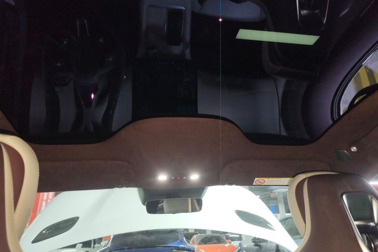 小米汽车 小米YU7 2025款 超长续航高性能四驱Max版局部细节22