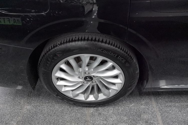 岚图汽车 岚图梦想家 2024款 PHEV 超长续航卓越版车身外观6008