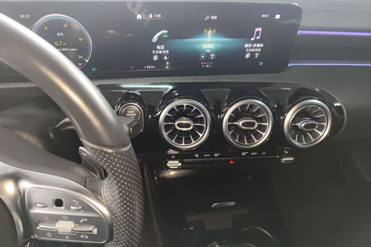 奔驰A级 2021款 A 200 L 运动轿车时尚型中控内饰16