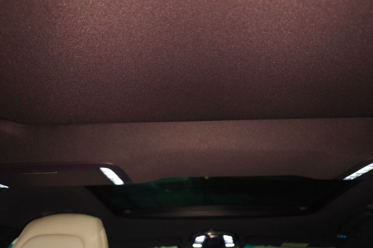 仰望U7 2025款 EV 五座豪华版中控内饰22