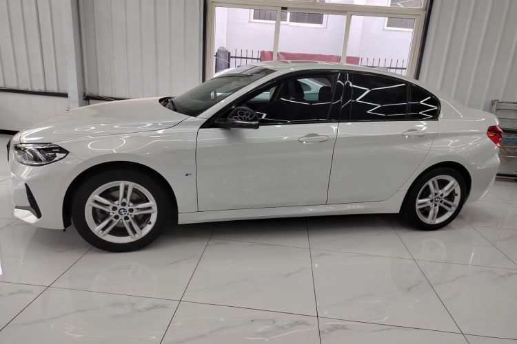 宝马1系 2021款 120i M运动曜夜版车身外观4