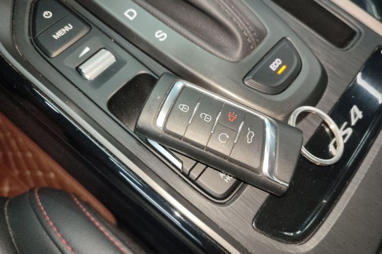 广汽传祺 传祺GS4 2021款 270T 自动精英科技版中控内饰11