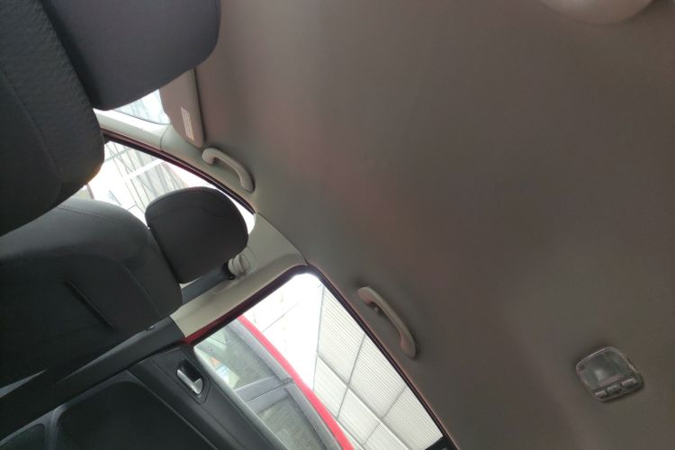 标致308 2014款 乐享版 经典 1.6L 自动优尚型局部细节22