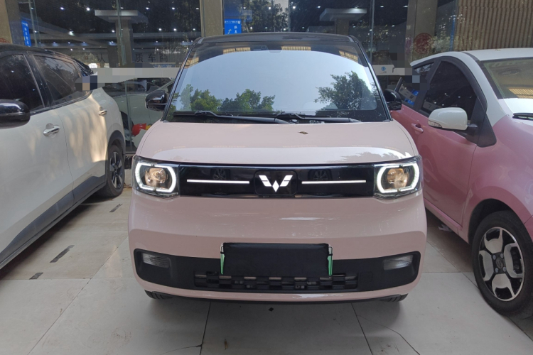 五菱汽车 宏光MINIEV 2022款 马卡龙臻享款 磷酸铁锂车身外观2