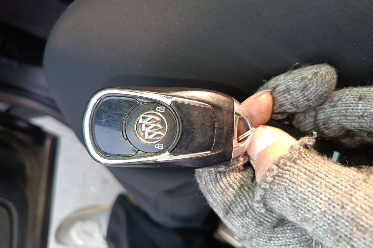 别克 昂科威 2019款 20T 两驱领先型 国VI中控内饰7001