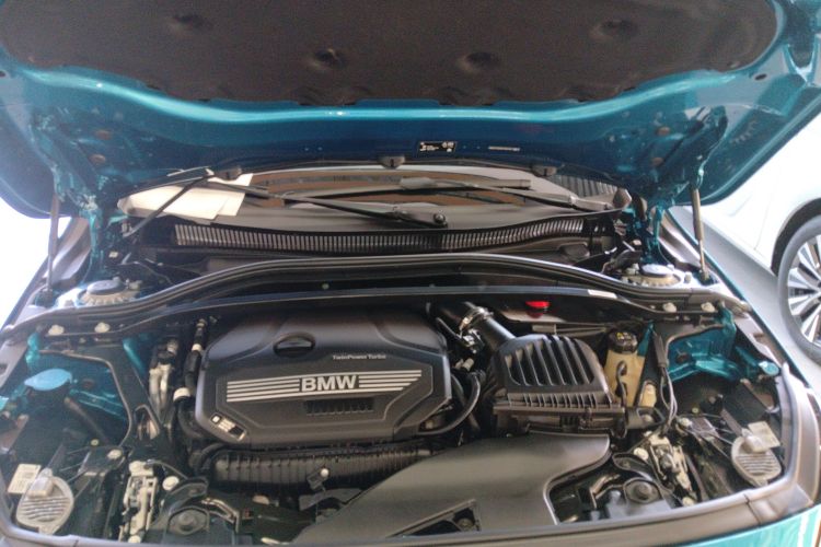 宝马2系(进口) 2023款 225i 四门轿跑车 M运动套装机舱底盘24