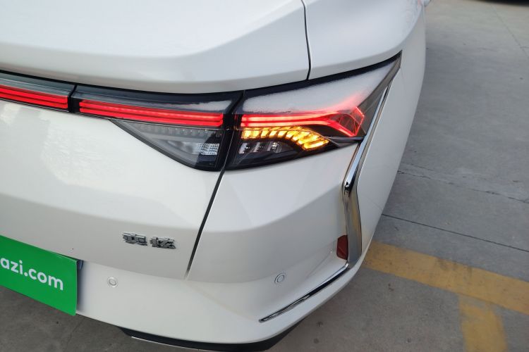 东风风神 奕炫 2020款 230T 自动炫目赛道版车身外观9