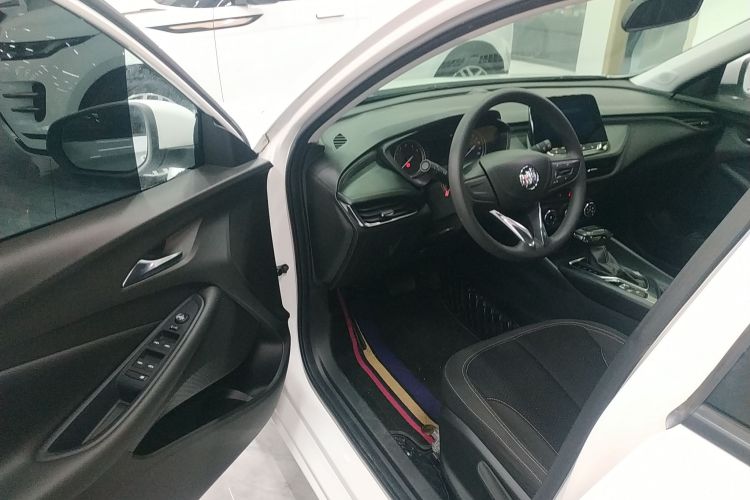 别克 威朗 2023款 Pro 乐逸版中控内饰7003