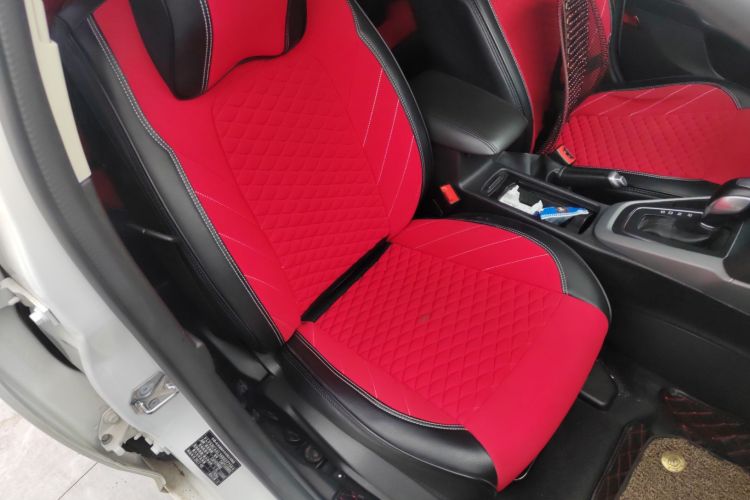 福特 福克斯 2017款 两厢 EcoBoost 180 自动运动型局部细节41