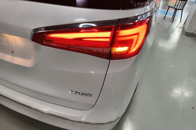 别克GL8 2017款 ES 28T 旗舰型 国V车身外观6006