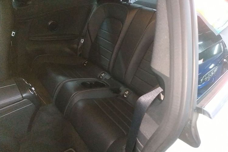 奔驰C级(进口) 2020款 C 260 轿跑车中控内饰21