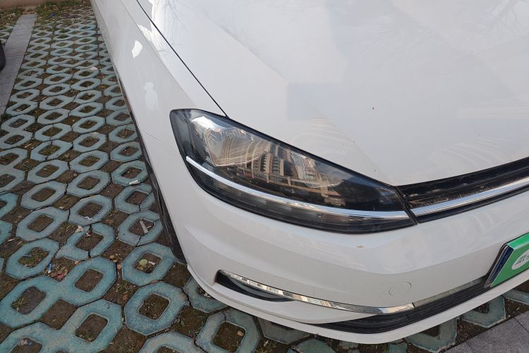 大众 高尔夫 2020款 挚爱版 280TSI DSG舒适型车身外观8