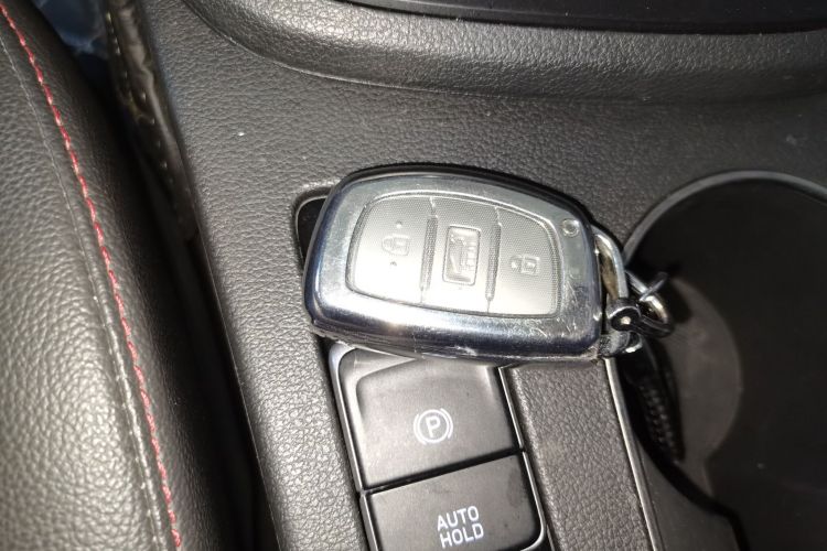 现代 领动 2020款 1.4T 双离合炫动·活力型中控内饰11