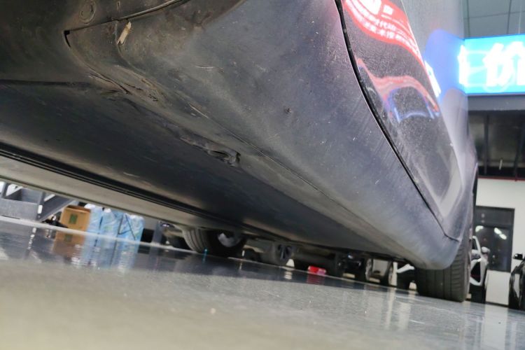 特斯拉 Model Y 2021款 标准续航后驱版局部细节9002